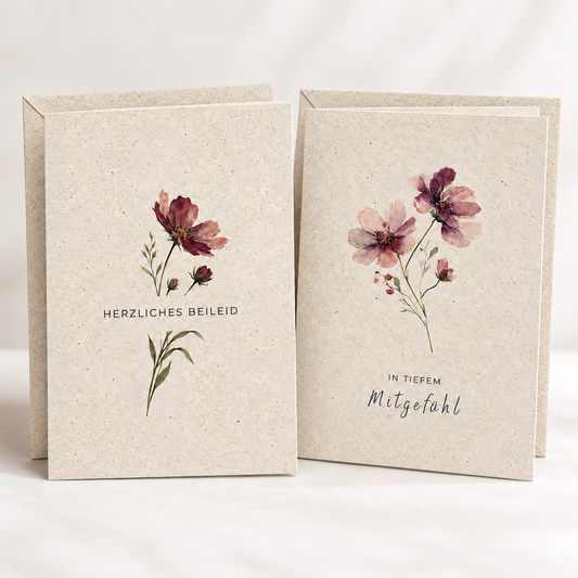 Trauerkarten-Set aus Graspapier mit zwei Beileidskarten, Aquarellblüten und passenden Graspapierumschlägen